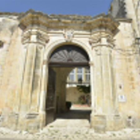 Palazzo Scarciglia - Dimora D'Epoca Bed & Breakfast Минервино ди Лече Екстериор снимка