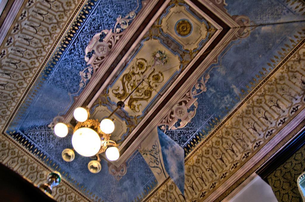 Palazzo Scarciglia - Dimora D'Epoca Bed & Breakfast Минервино ди Лече Екстериор снимка
