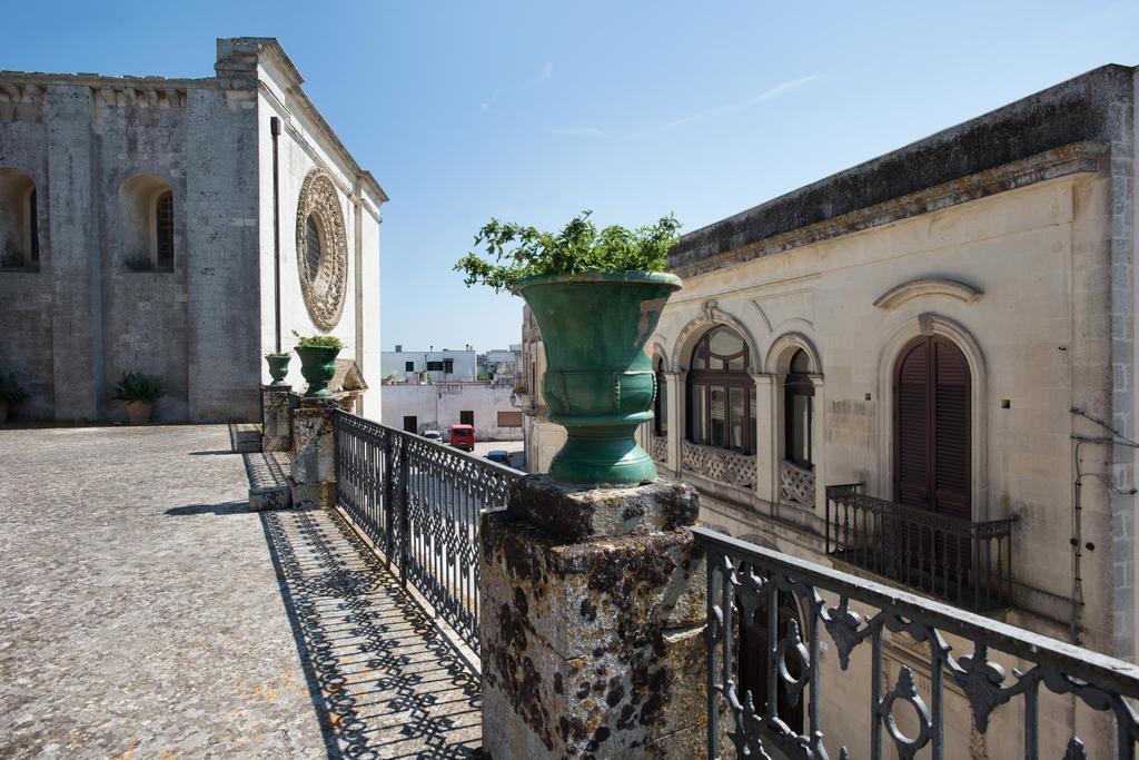 Palazzo Scarciglia - Dimora D'Epoca Bed & Breakfast Минервино ди Лече Екстериор снимка